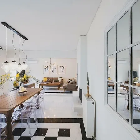 Mid-century Modern Garden Villa *